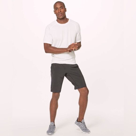 Lululemon T.H.E. Short Linerless 11" Shorts in Black size Medium - Picture 1 of 14